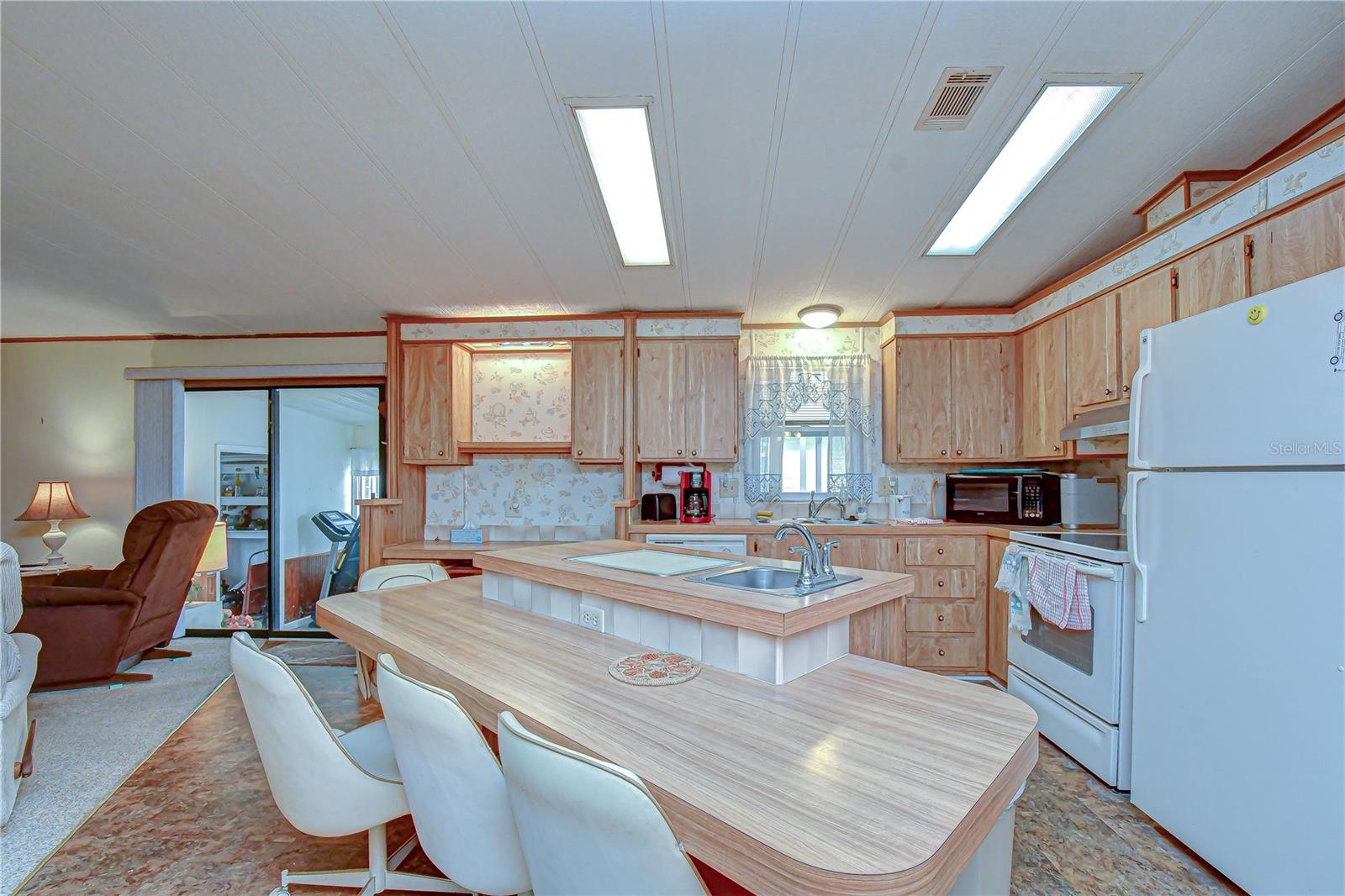 COLONY HILLS COMMUNITY - Residential