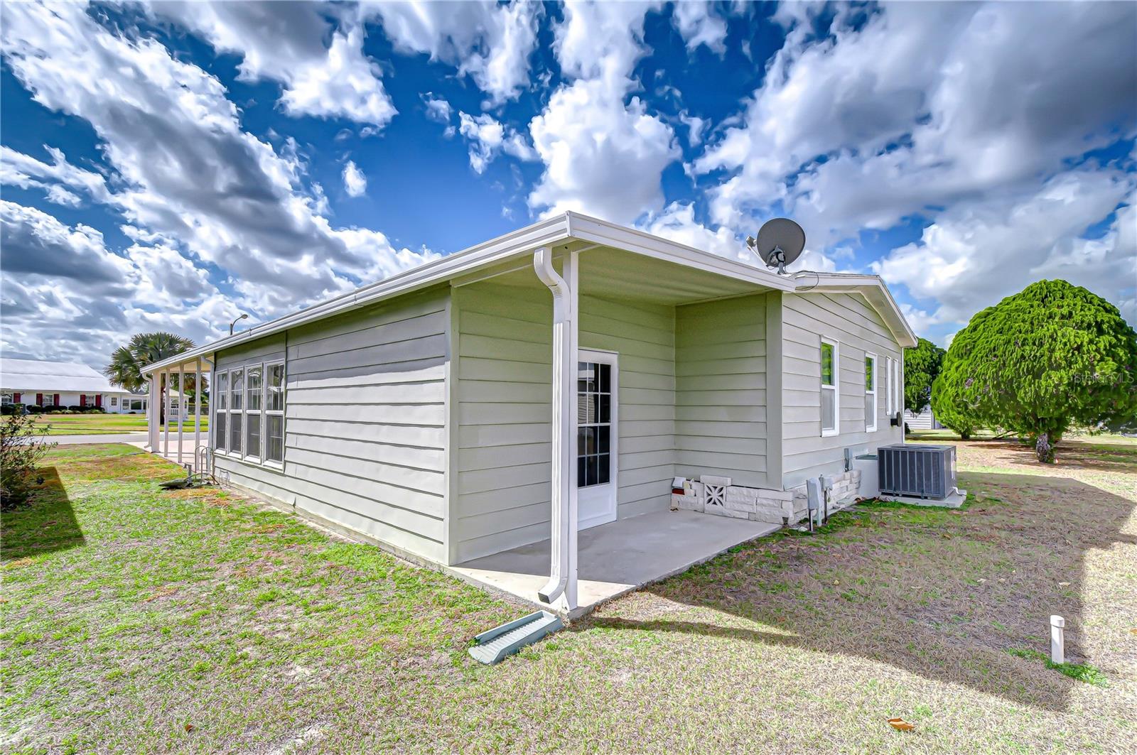 COLONY HILLS COMMUNITY - Residential