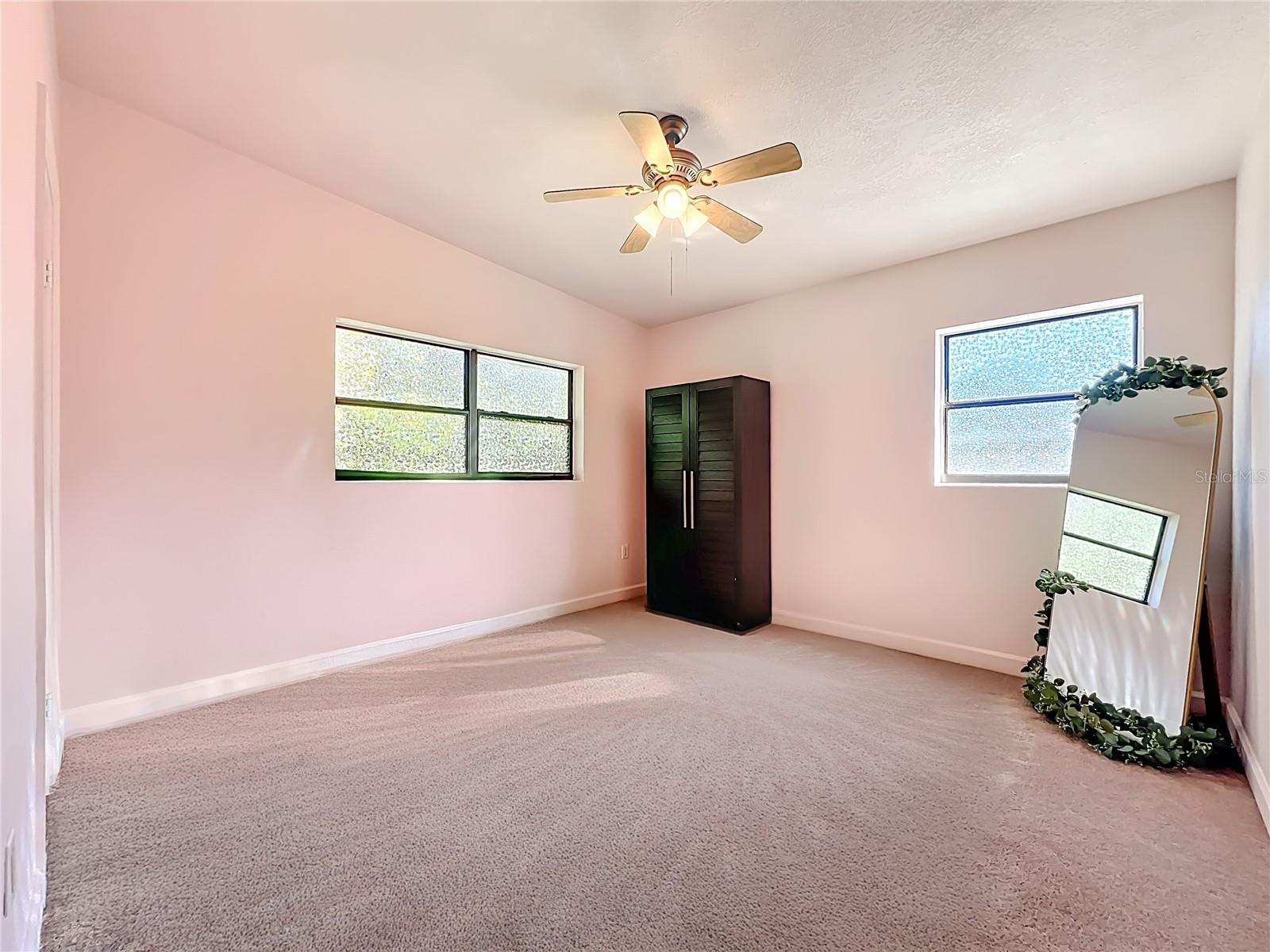 VALENCIA PARK - Residential