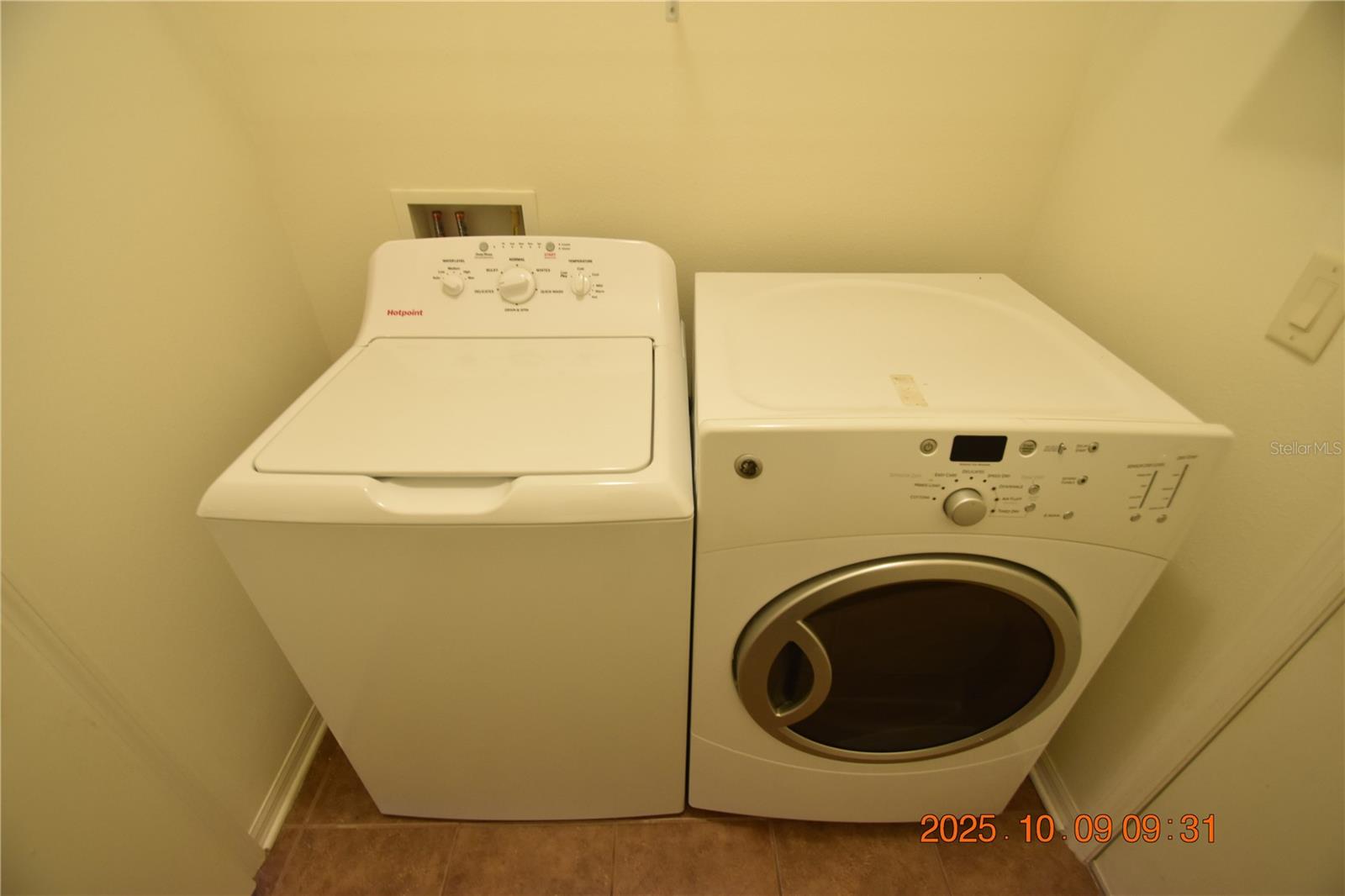 SOUTHERN OAKS GROVE - Residential Lease