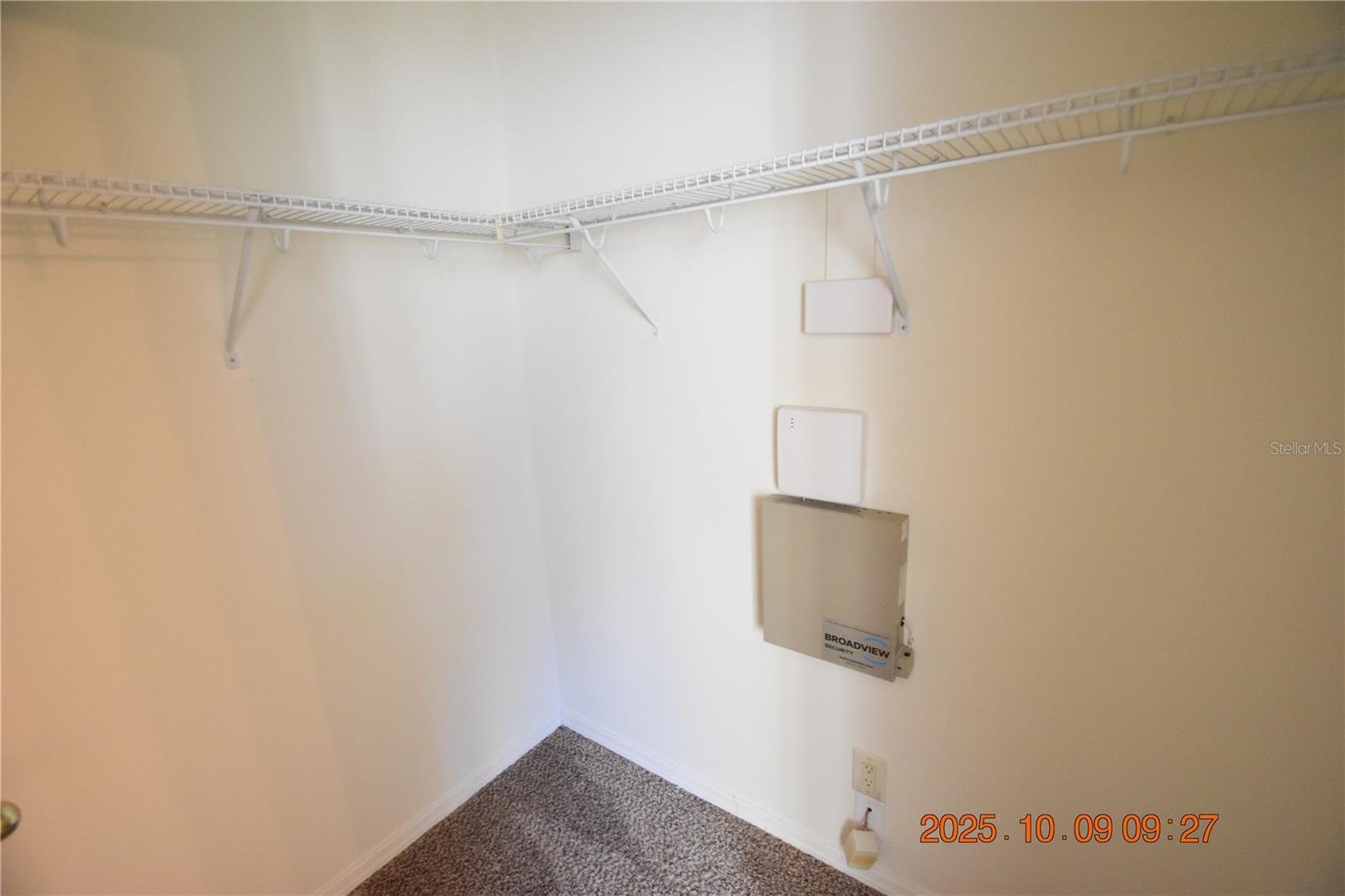 SOUTHERN OAKS GROVE - Residential Lease