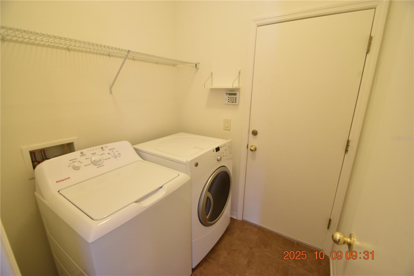 SOUTHERN OAKS GROVE - Residential Lease