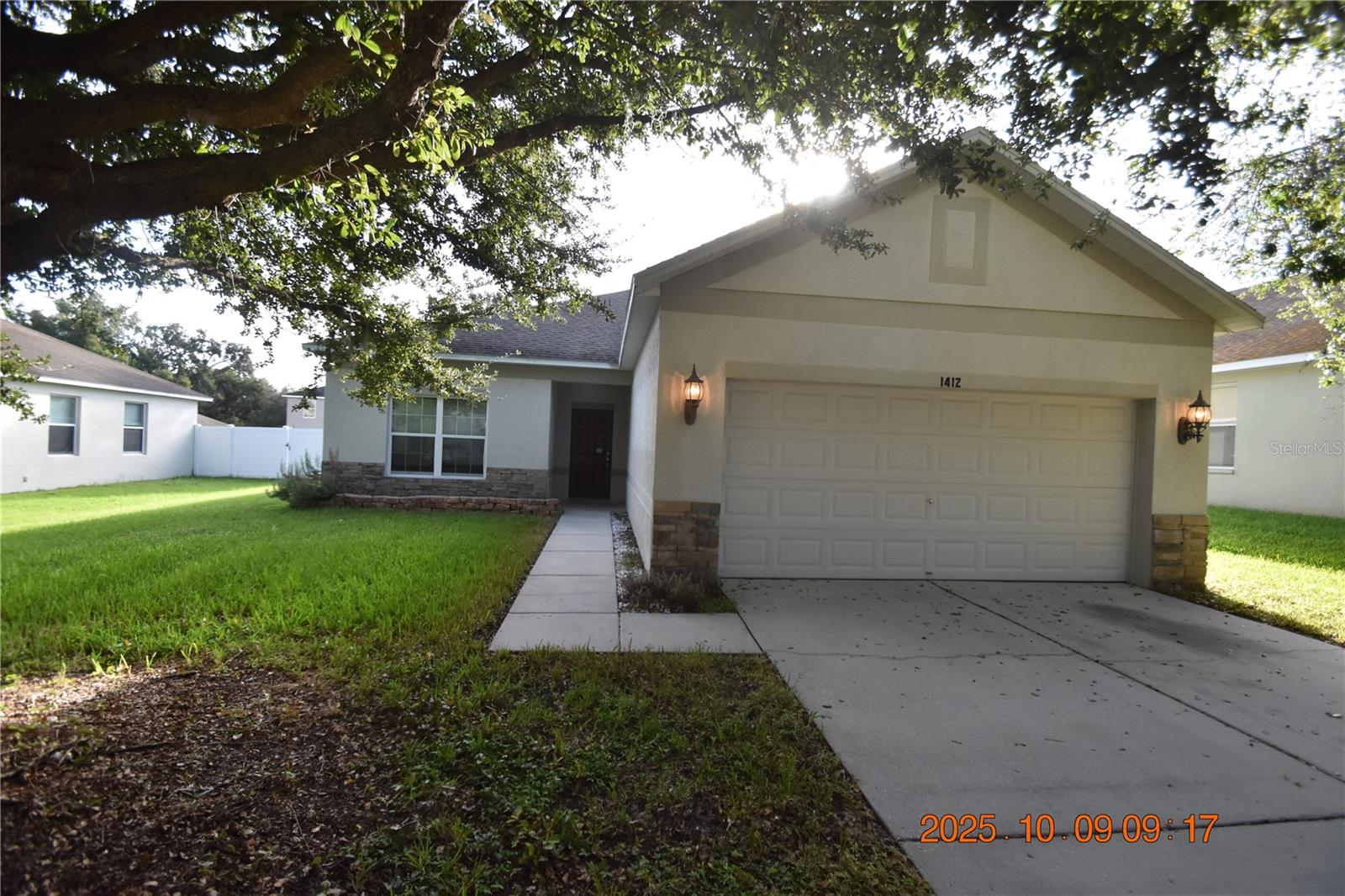 SOUTHERN OAKS GROVE - Residential Lease