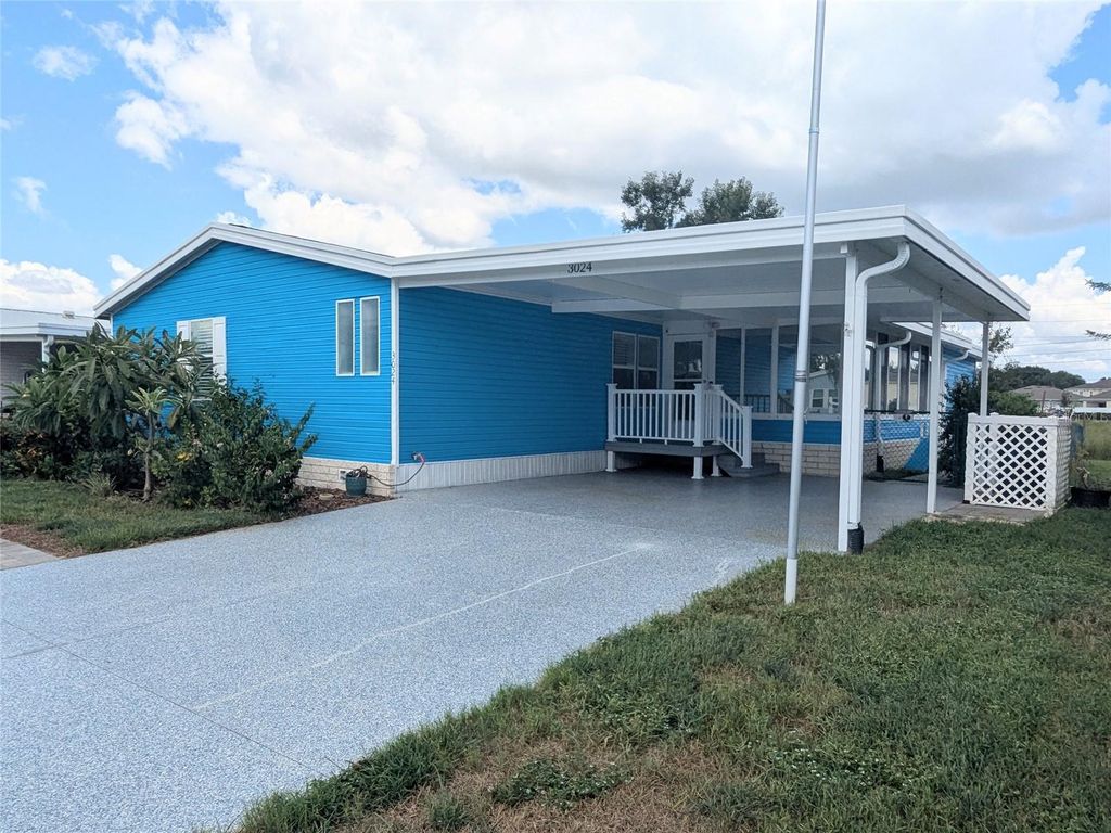 Photo of 3024 Manatee Road, Tavares, FL 32778 (MLS # G5100900)