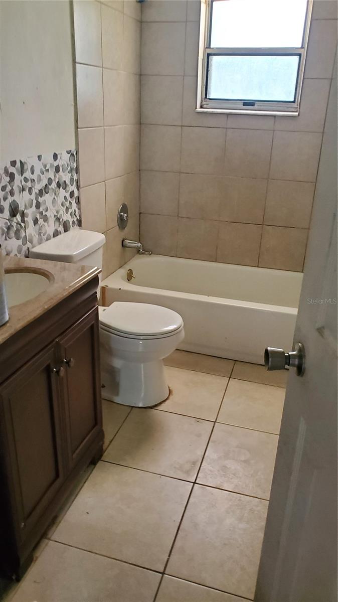 NEIGHBORHOOD 4709 - Residential Income