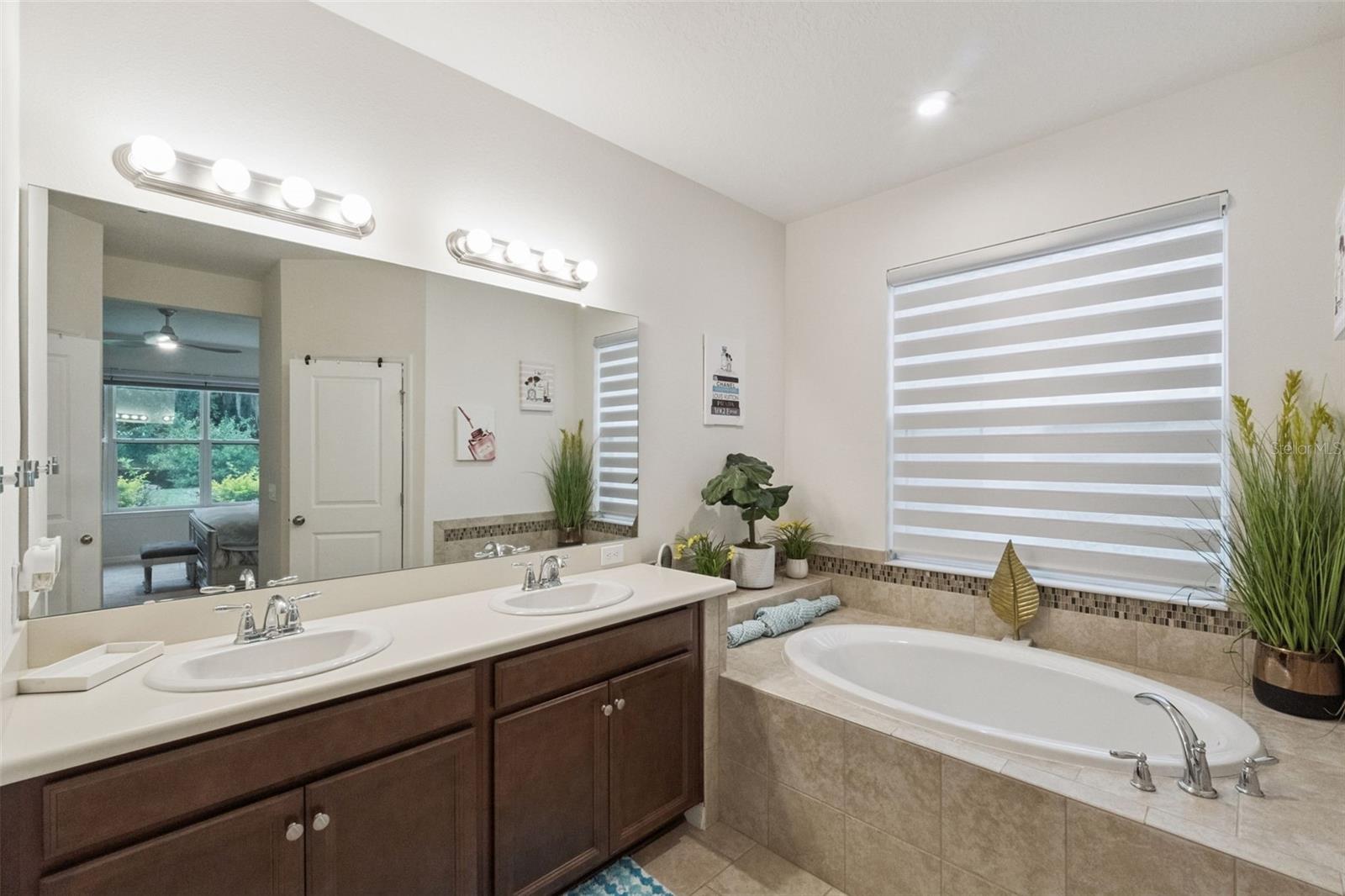 BELLALAGO PH 5J - Residential