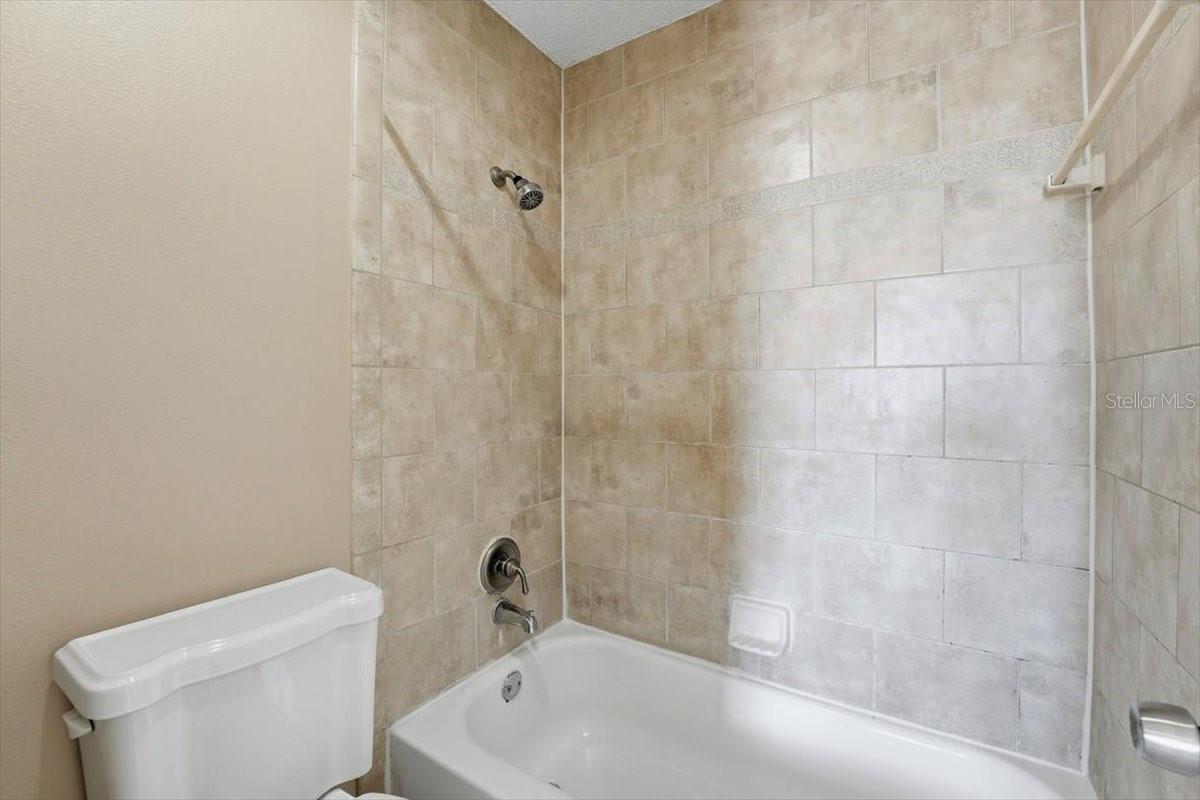 HIDDEN CREEK CONDO PH 04 - Residential Lease