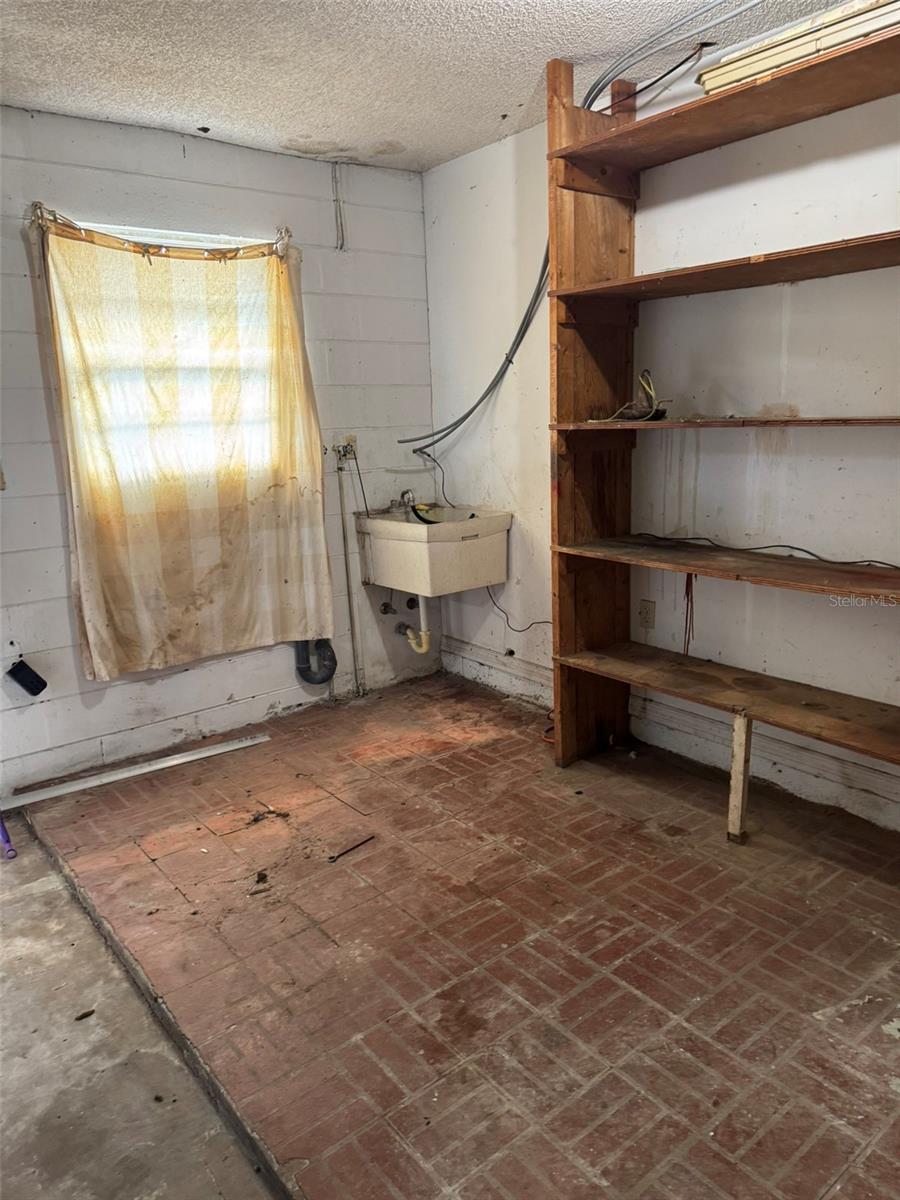 LONESOME PINES - Residential