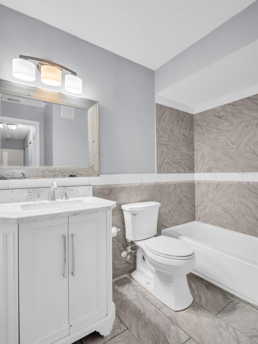 EL PASADO A CONDO - Residential