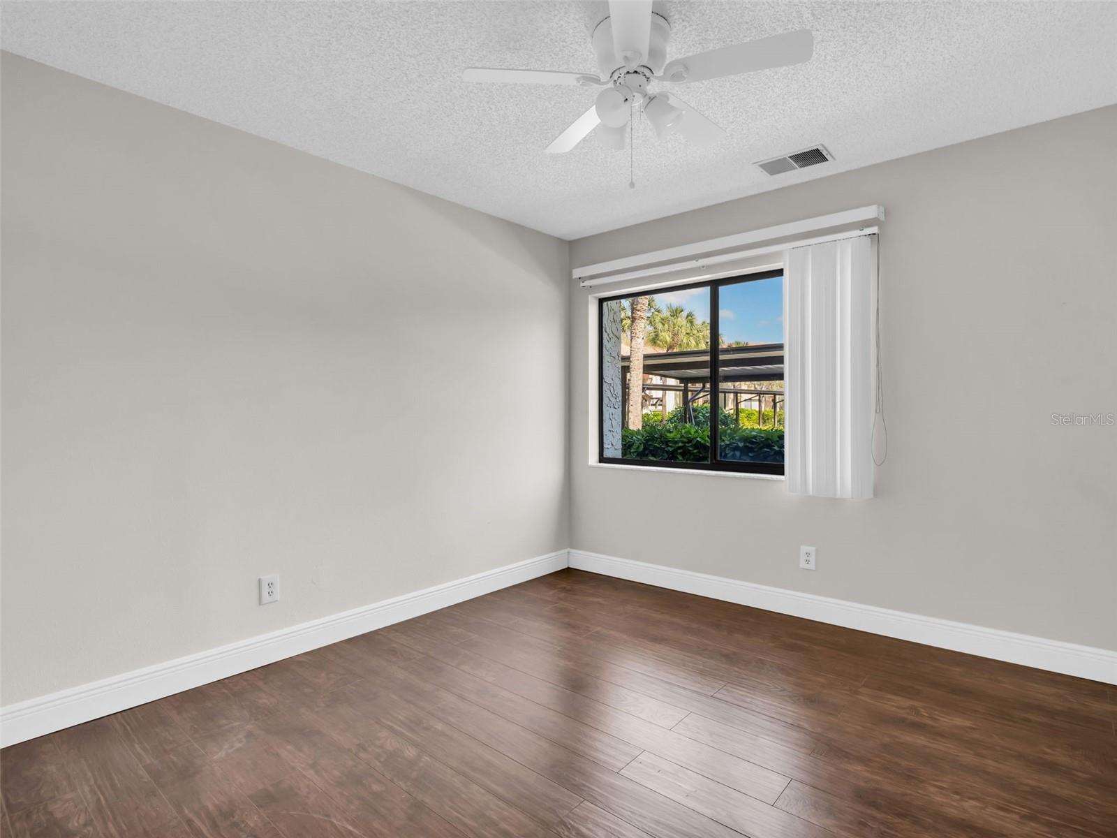 EL PASADO A CONDO - Residential