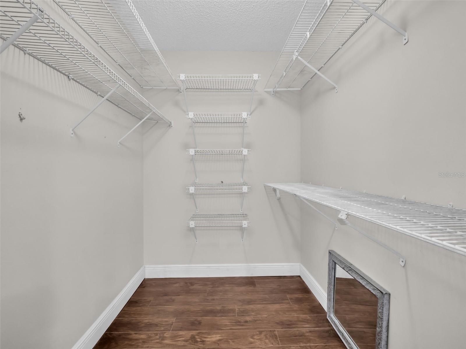 EL PASADO A CONDO - Residential