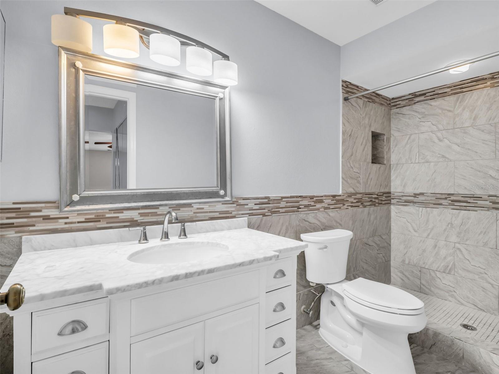 EL PASADO A CONDO - Residential