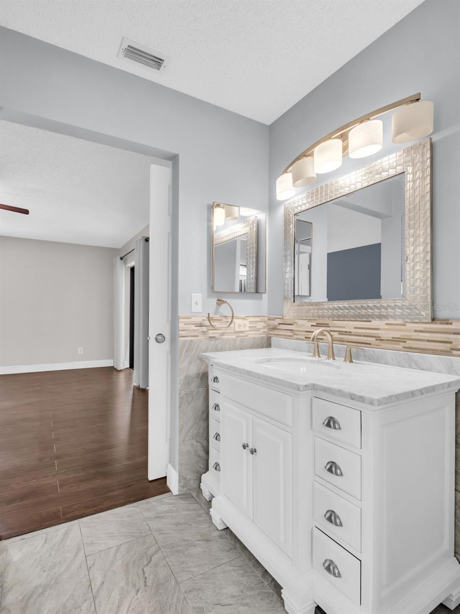 EL PASADO A CONDO - Residential