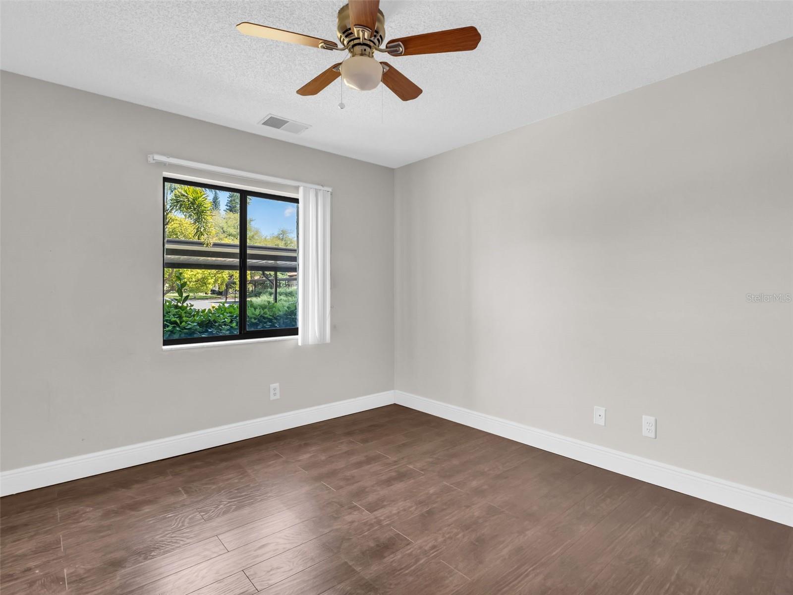 EL PASADO A CONDO - Residential