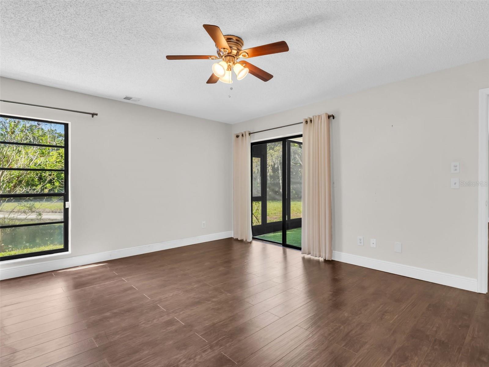 EL PASADO A CONDO - Residential