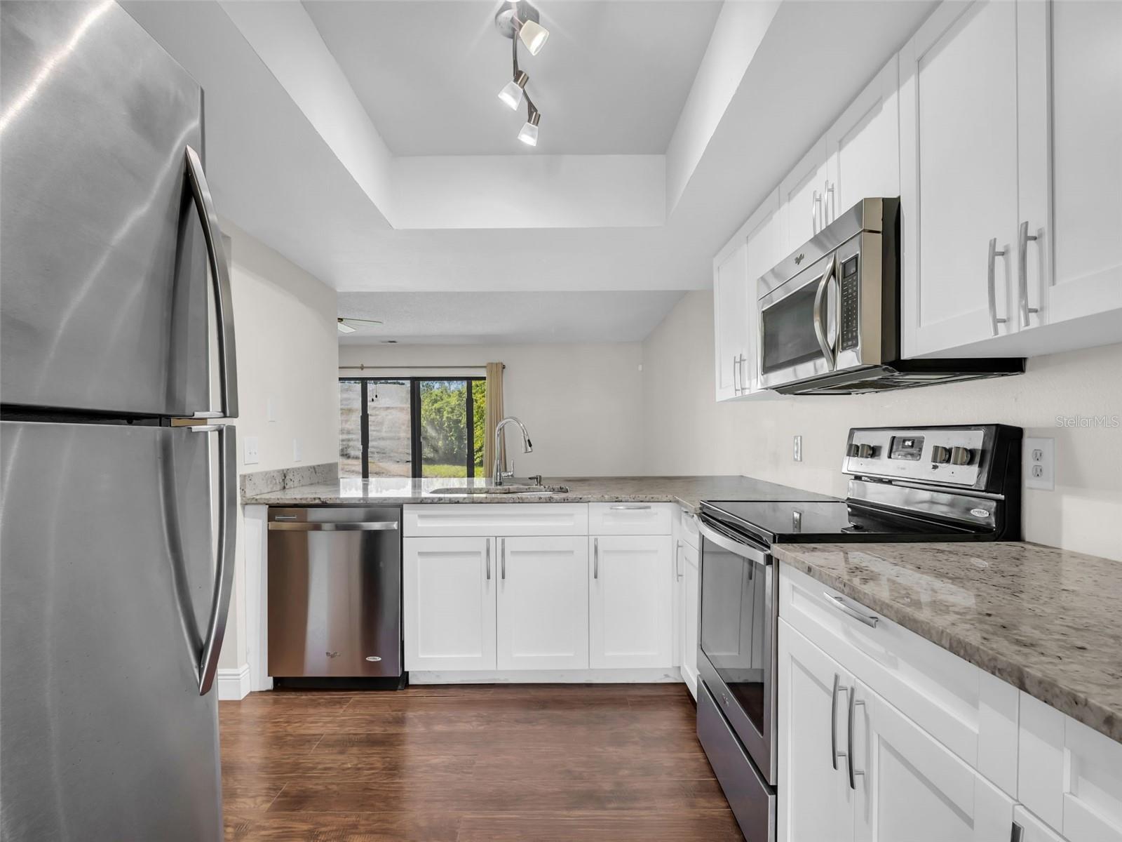 EL PASADO A CONDO - Residential