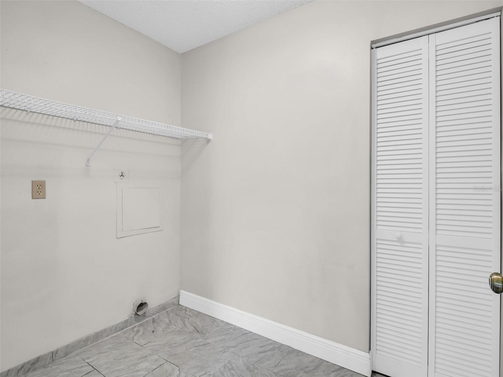 EL PASADO A CONDO - Residential