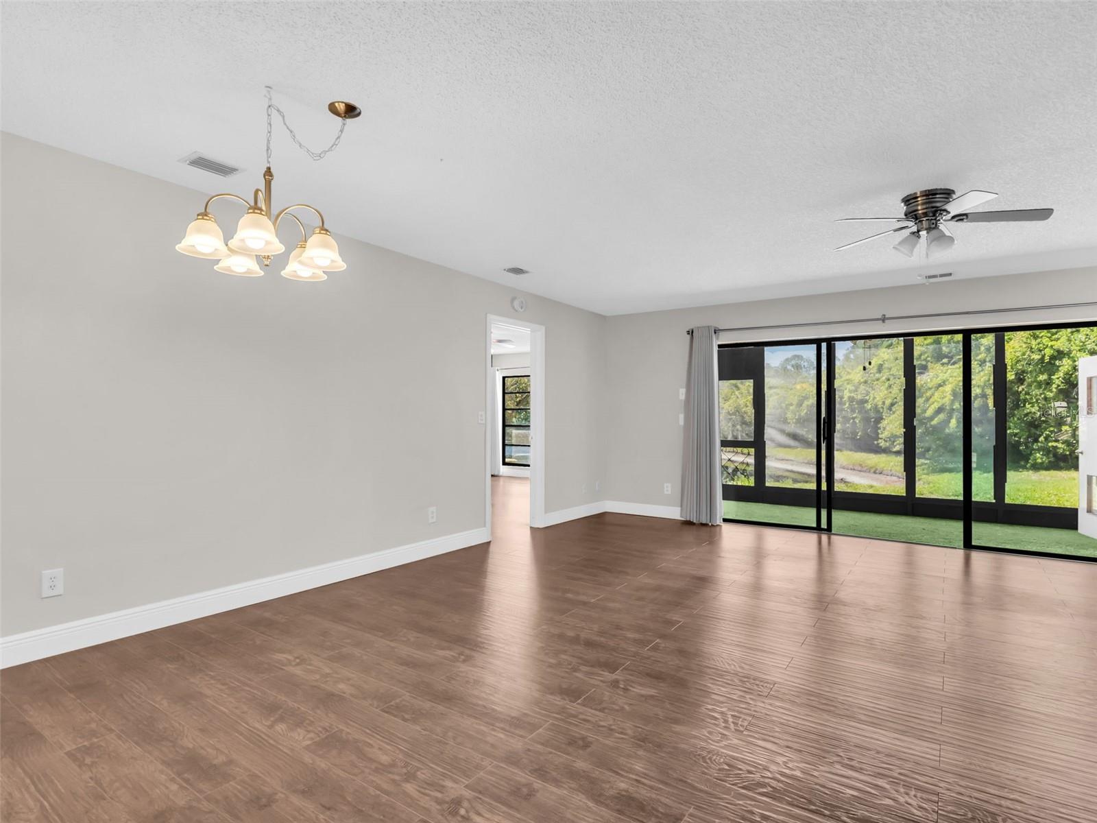 EL PASADO A CONDO - Residential