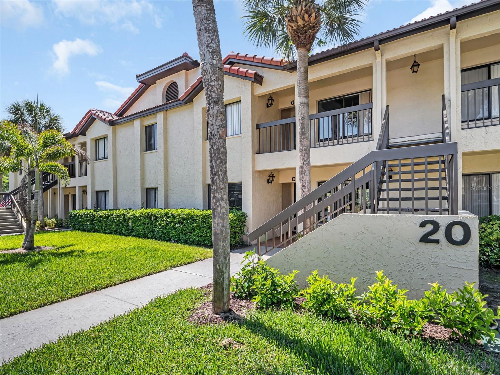 EL PASADO A CONDO - Residential