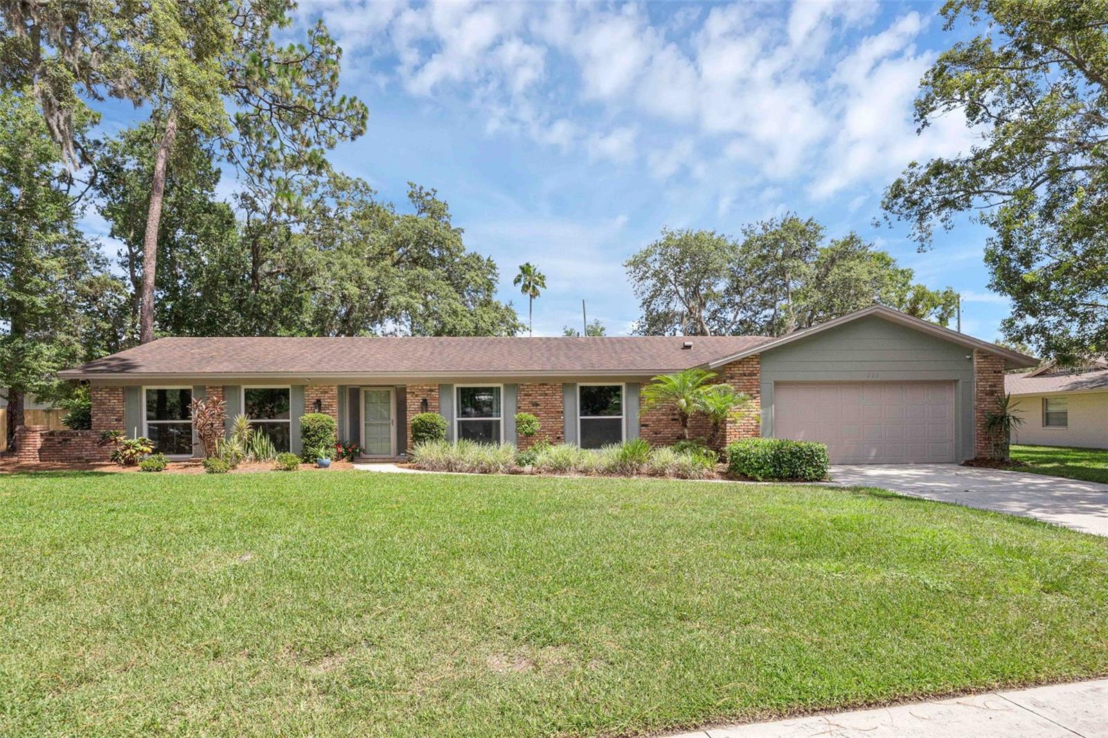 223 ROYAL OAKS CIRCLE