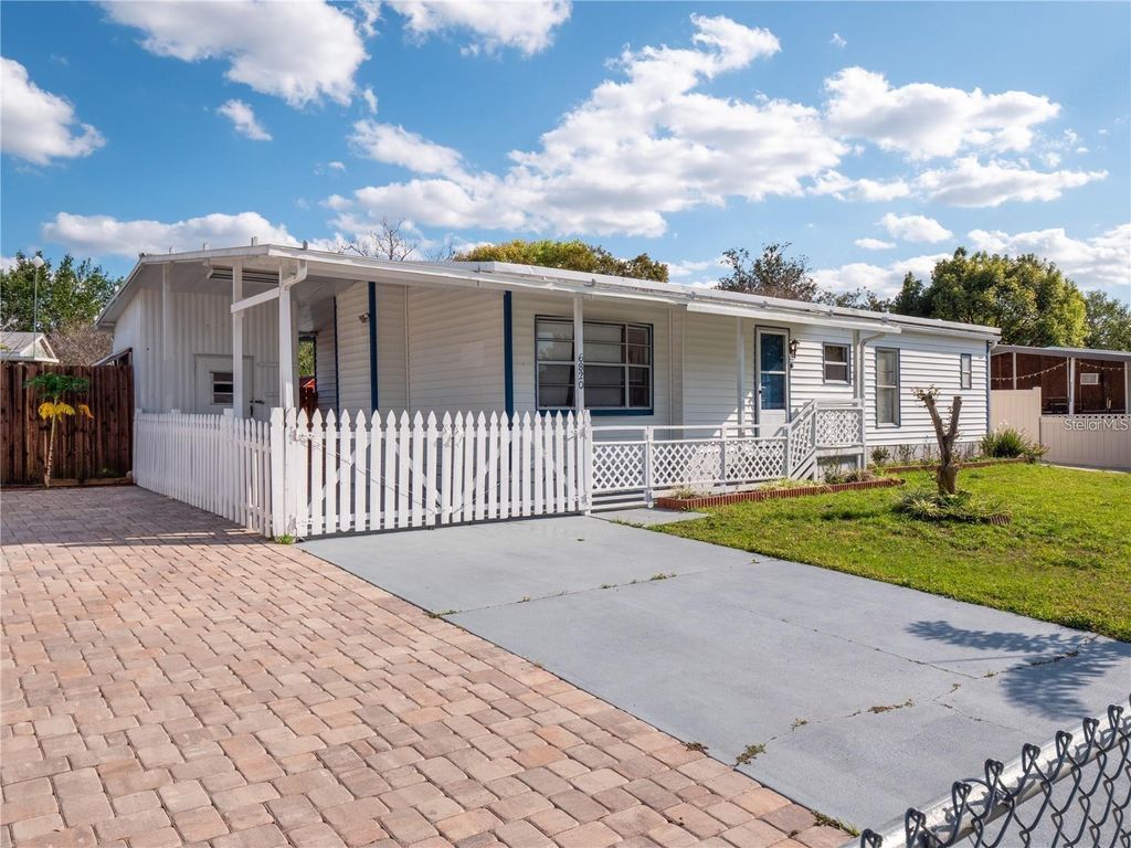 Photo of 6820 Pompeii Road, Orlando, FL 32822 (MLS # S5139918)