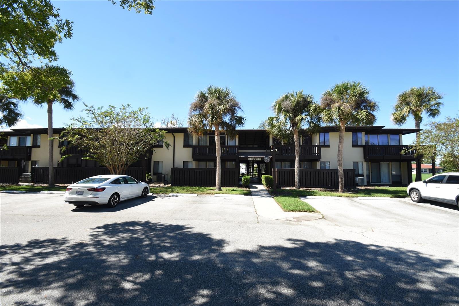 PALM CLUB - Residential Lease