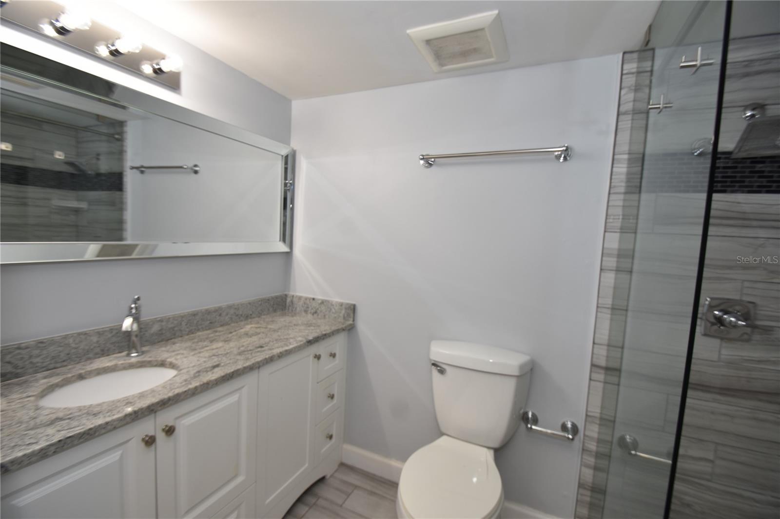 PALM CLUB - Residential Lease