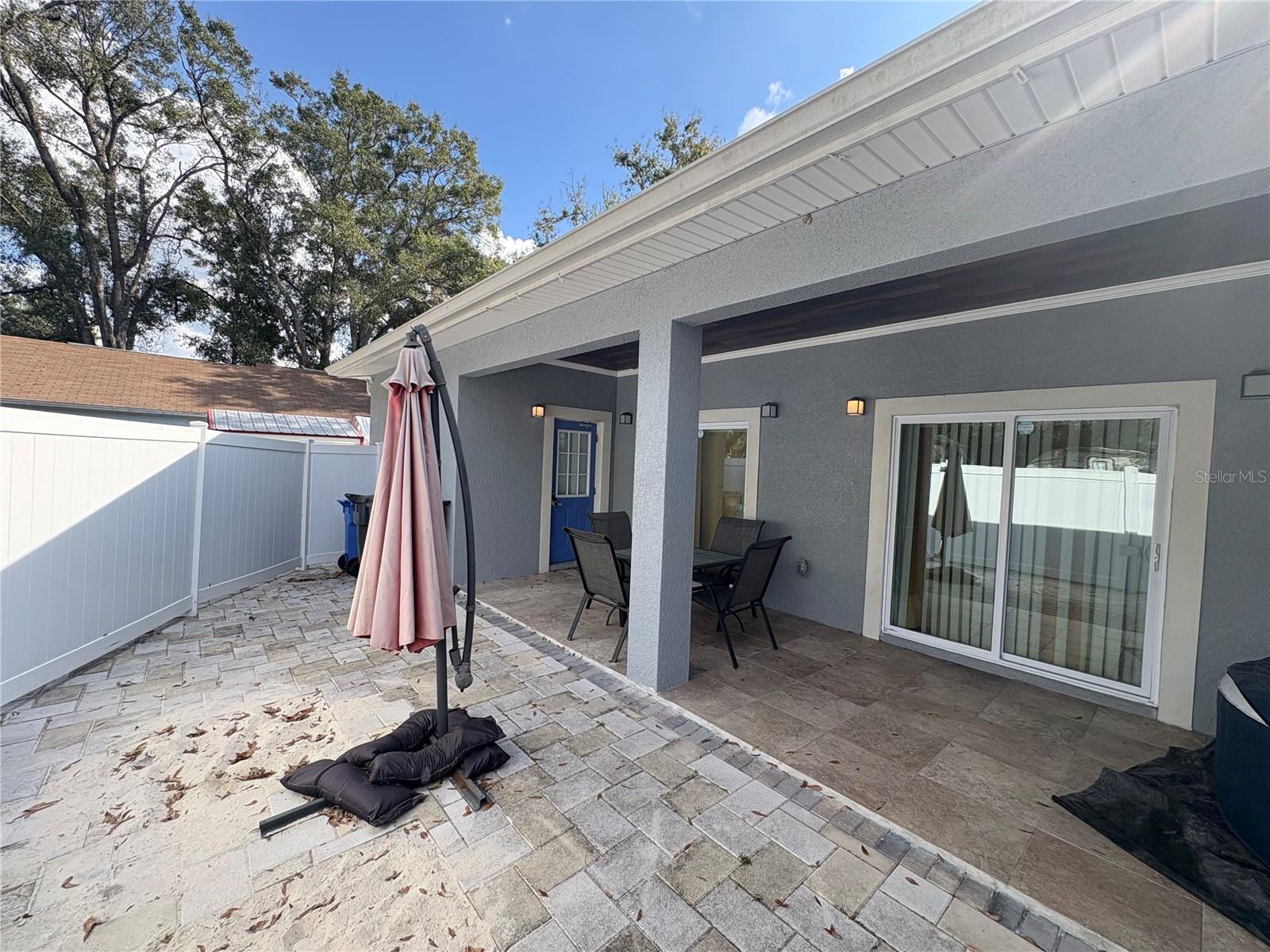 OAKLAND HILLS - Residential Lease