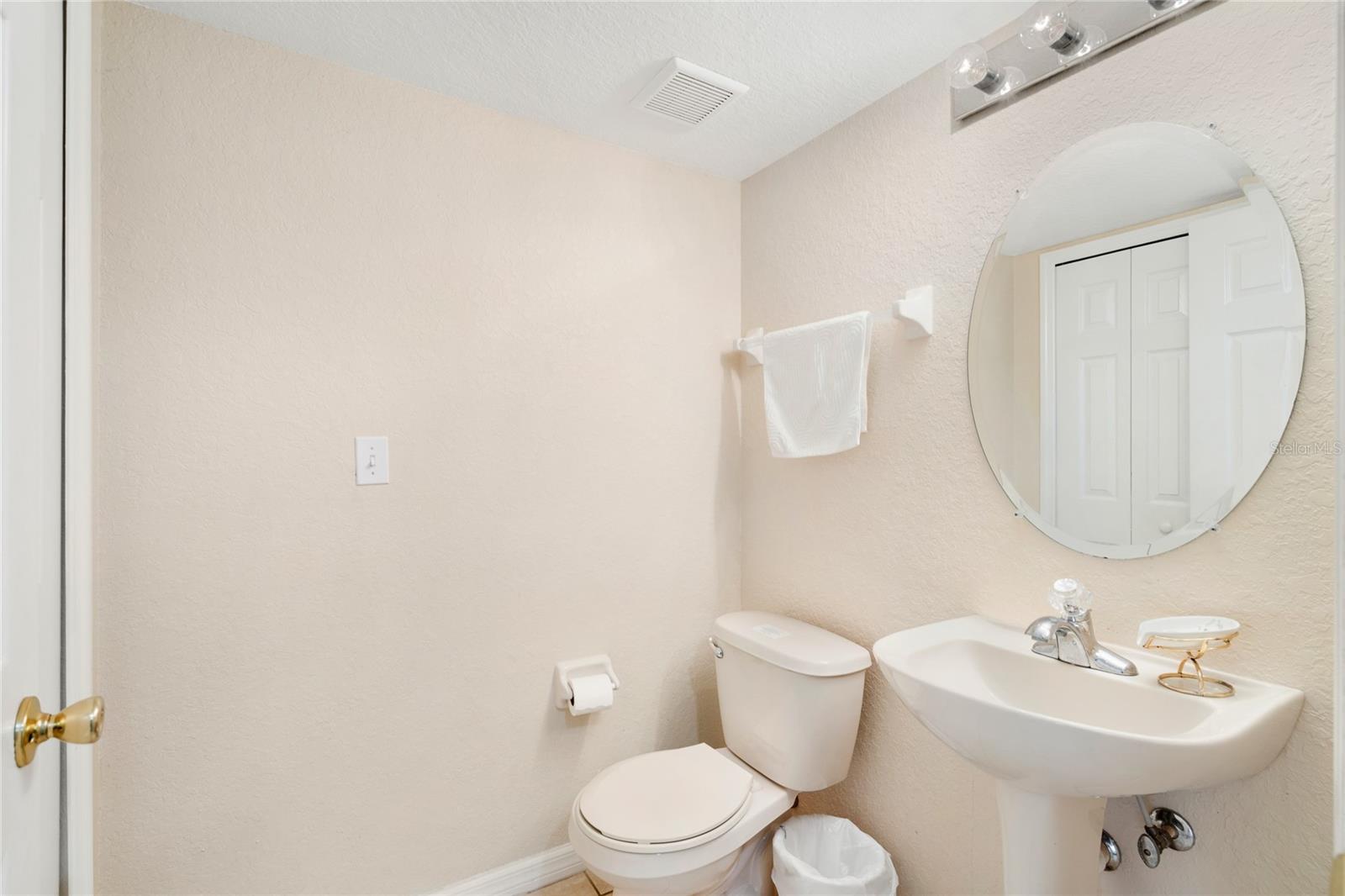 REGAL OAKS AT OLD TOWN - Residential