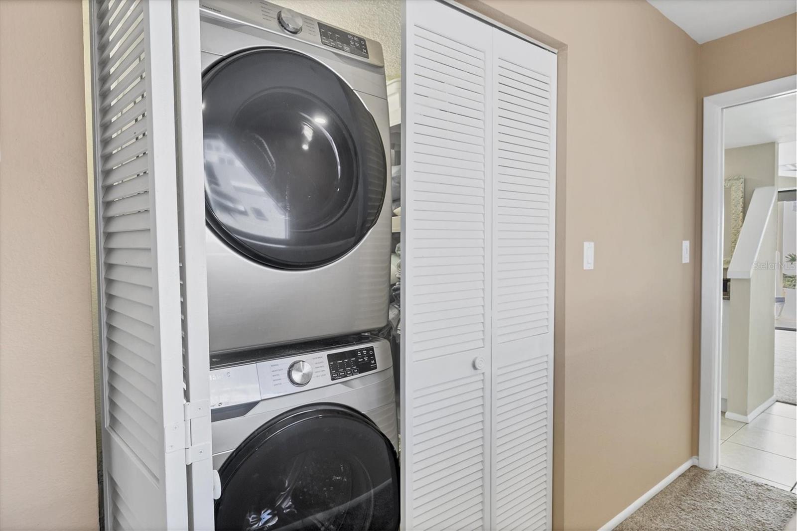 TIFFANY SANDS - Residential