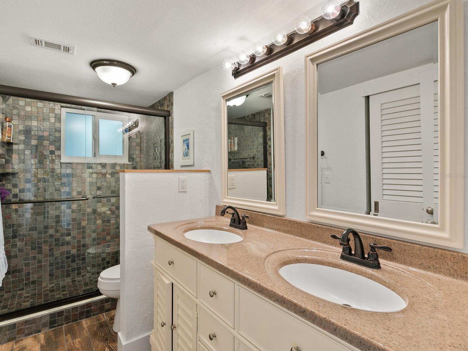 VEINTE - Residential