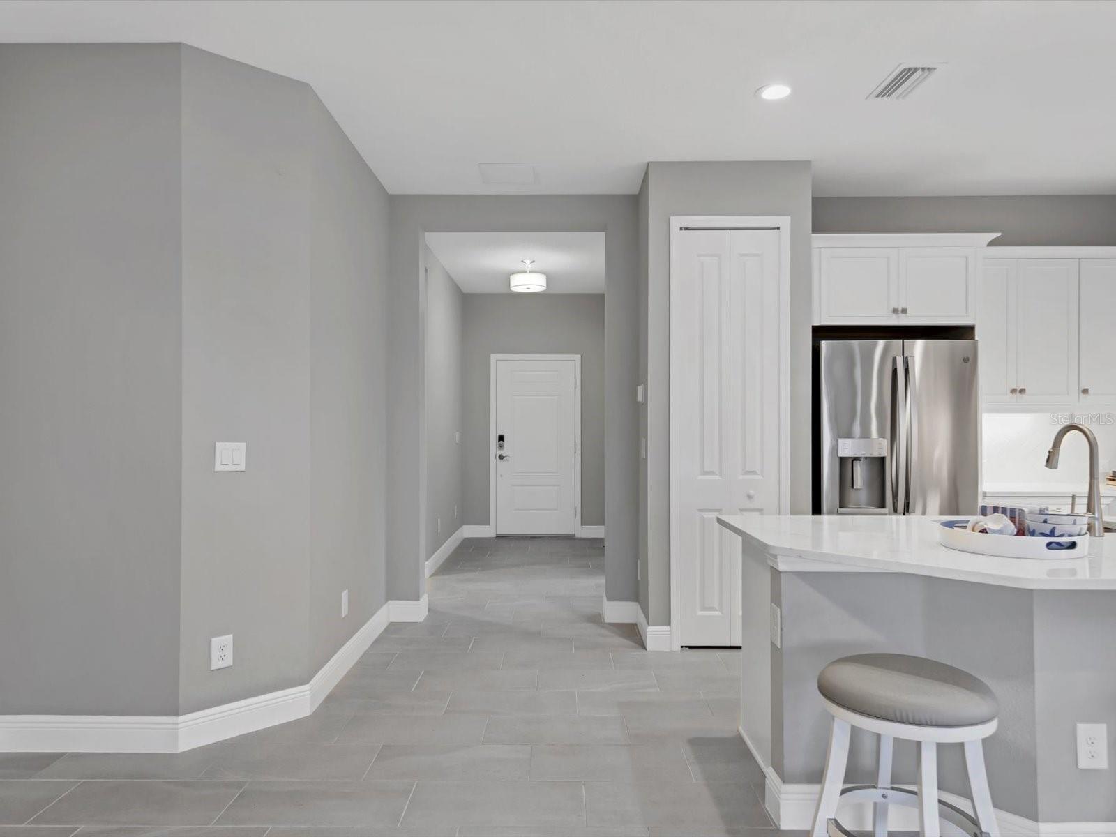 2843 BUTTERFLY JASMINE TRAIL