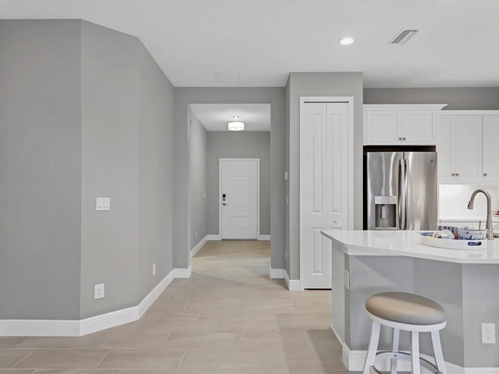 2843 BUTTERFLY JASMINE TRAIL