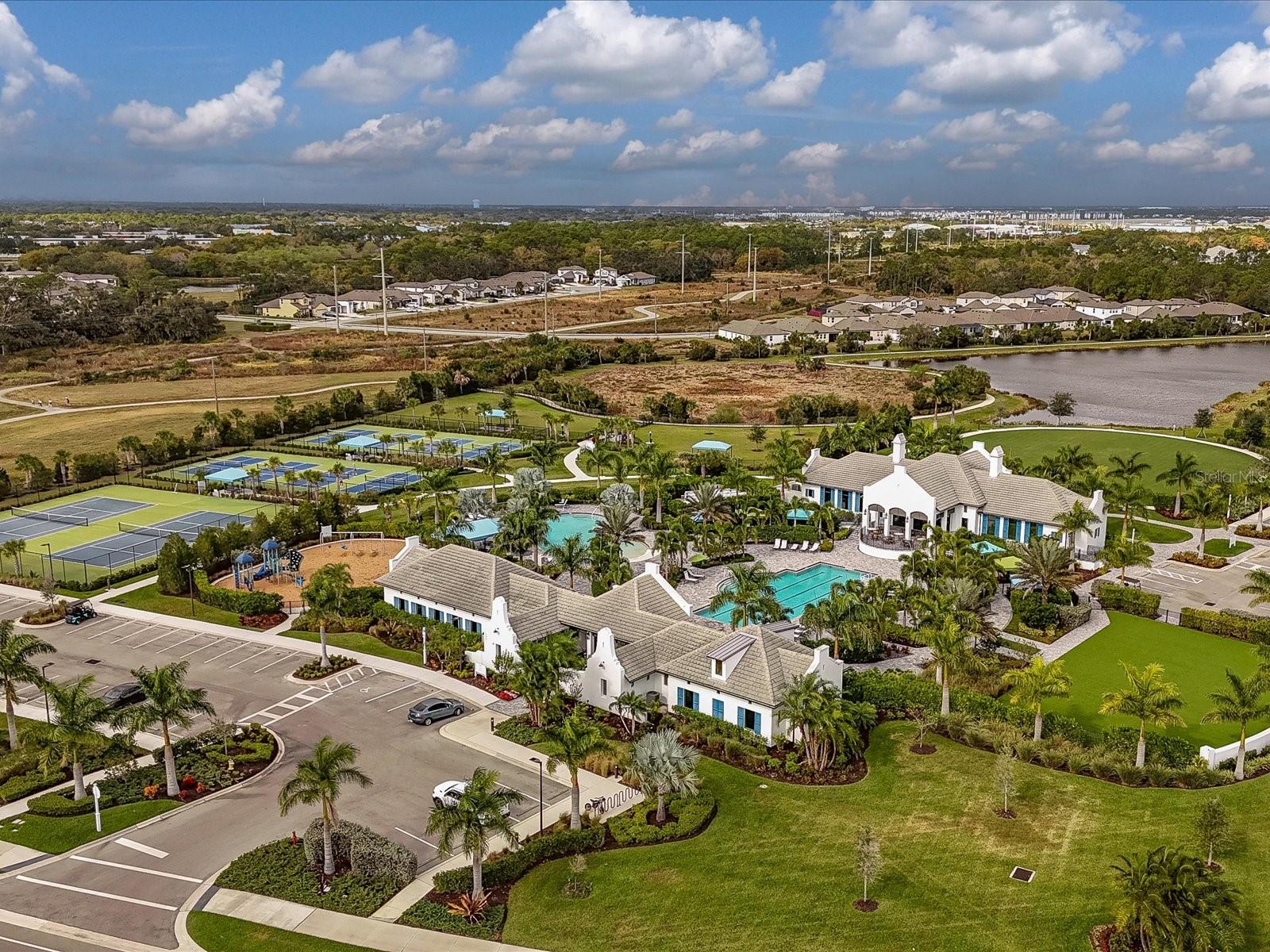 WINDWARD/LAKEWOOD RANCH PH 1 - Residential