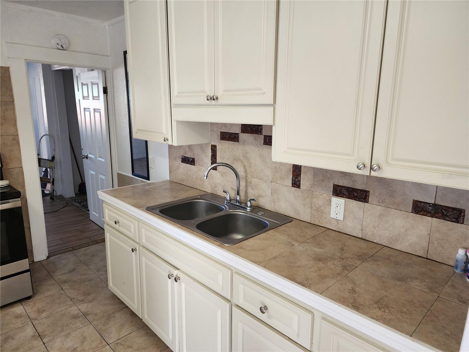 LAKEVIEW HEIGHTS - Residential