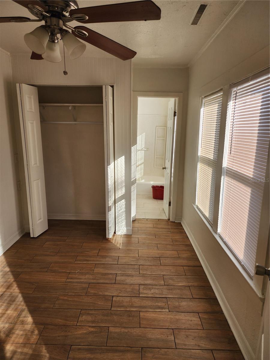 LAKEVIEW HEIGHTS - Residential