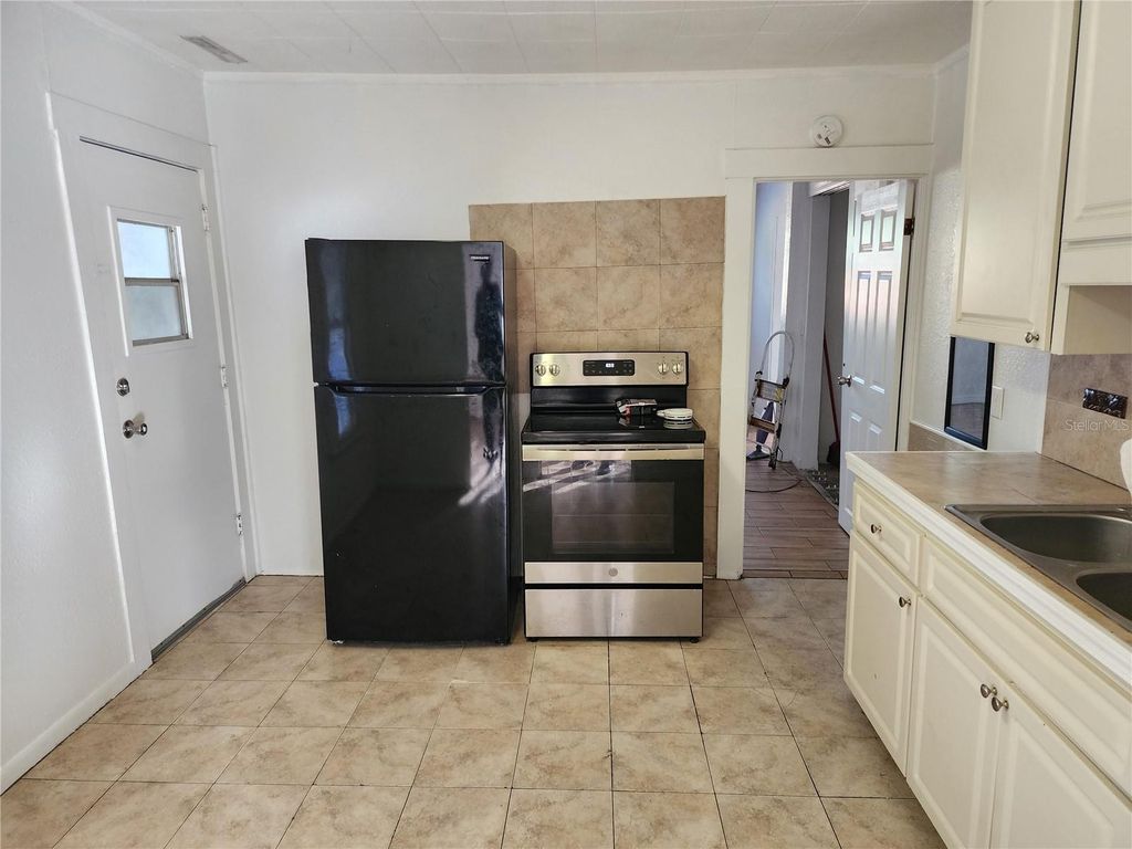 Photo of 1363 Tioga Avenue, Clearwater, FL 33756 (MLS # TB8467961)