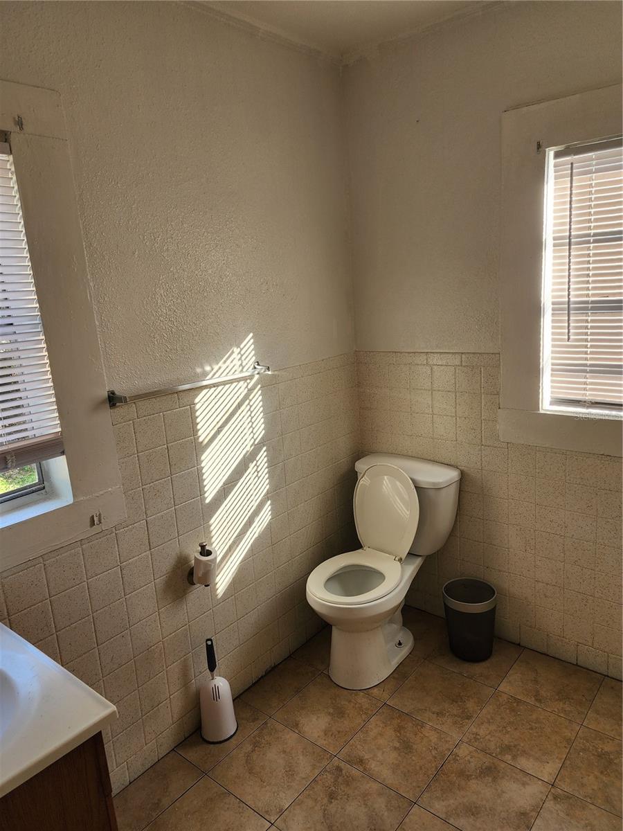 LAKEVIEW HEIGHTS - Residential