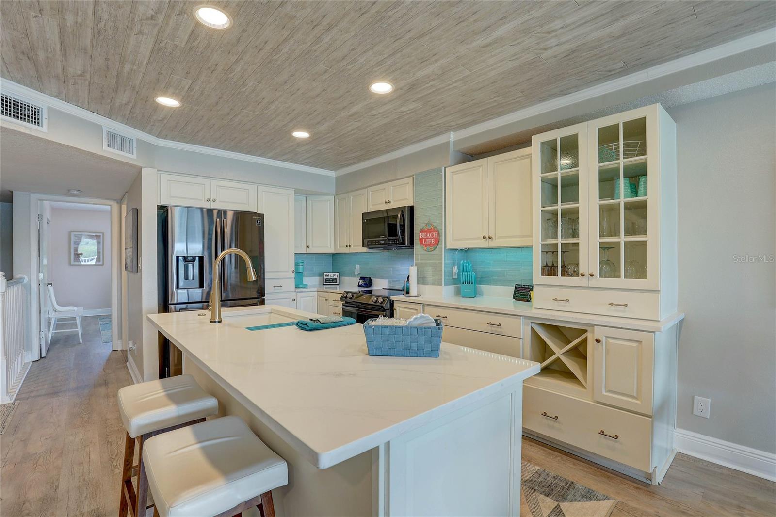 VISTA VILLAGE TWNHMS - Residential