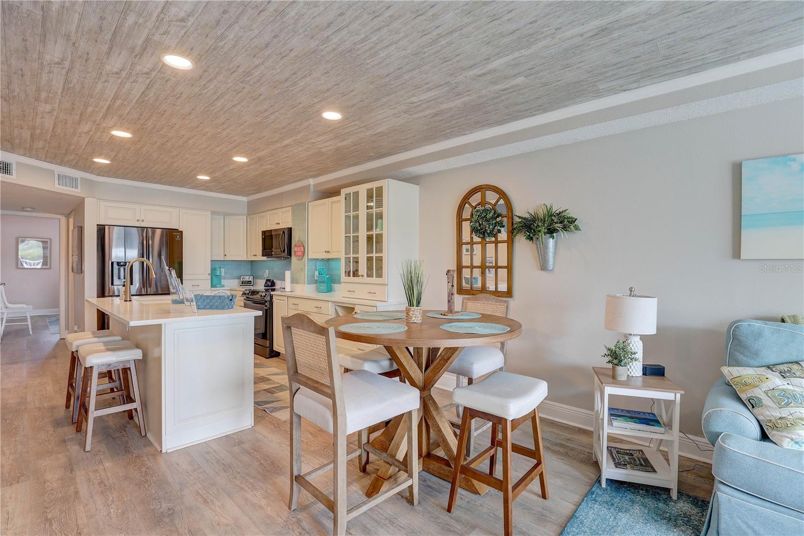 VISTA VILLAGE TWNHMS - Residential