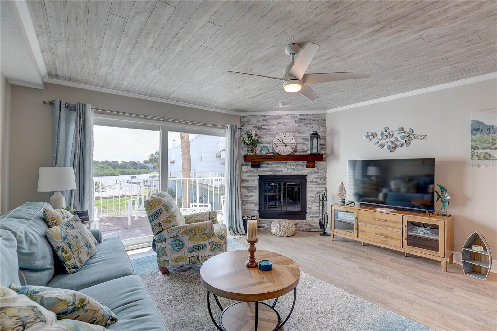 VISTA VILLAGE TWNHMS - Residential