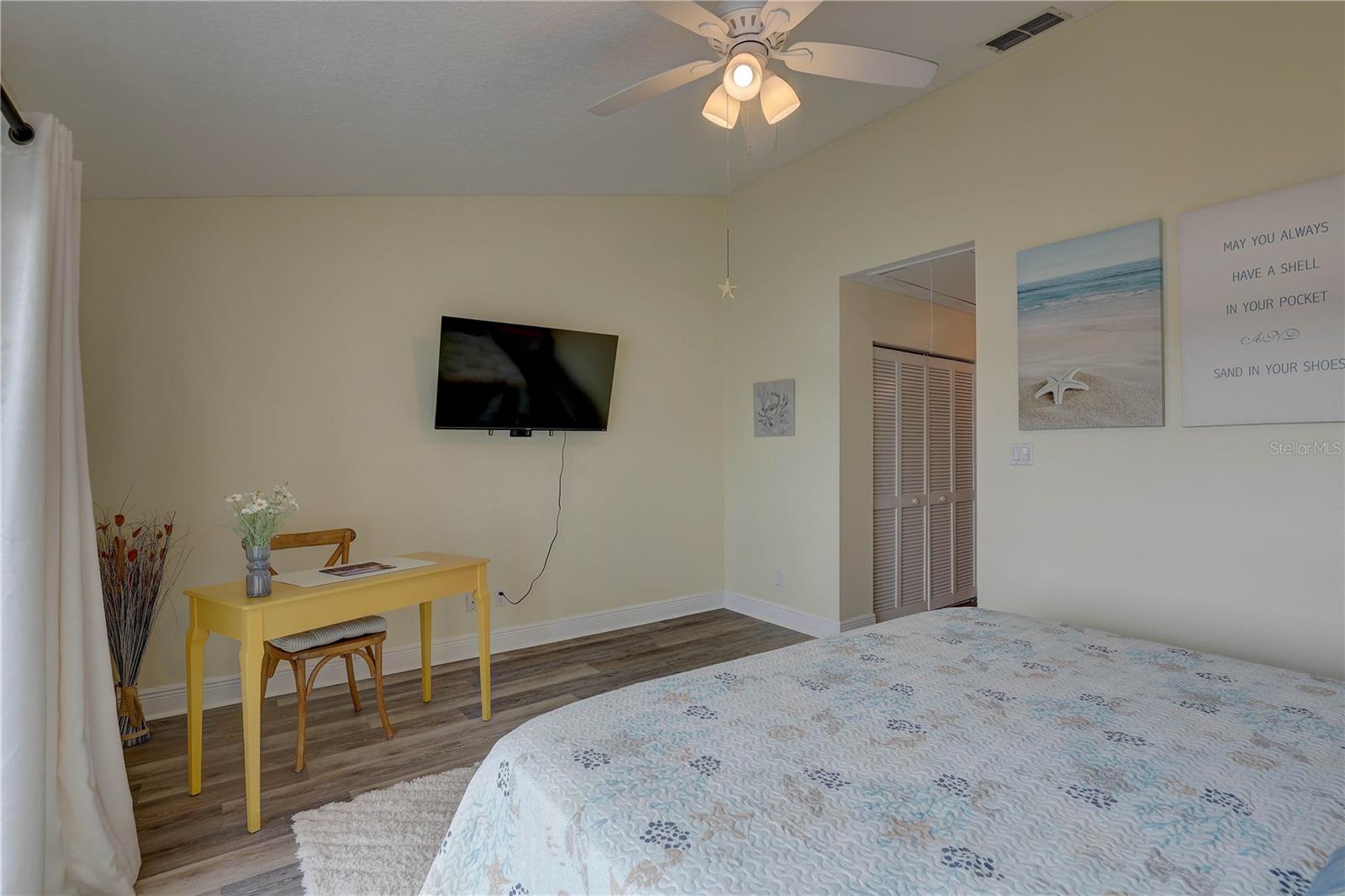 VISTA VILLAGE TWNHMS - Residential