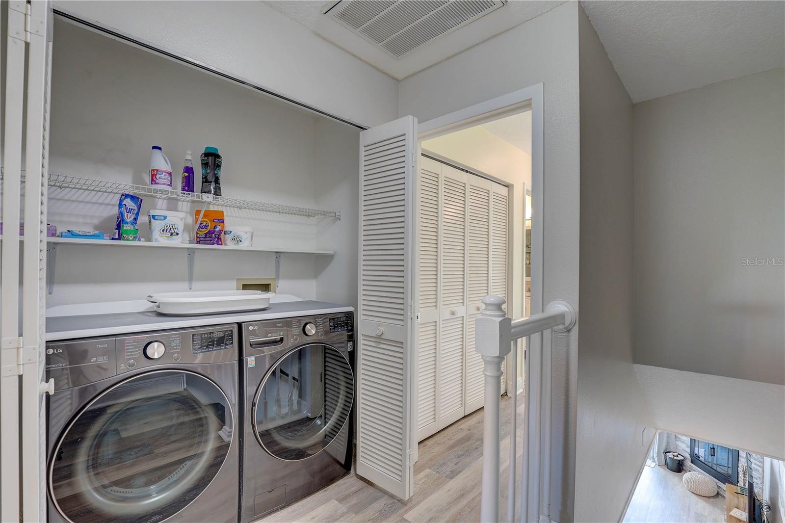 VISTA VILLAGE TWNHMS - Residential