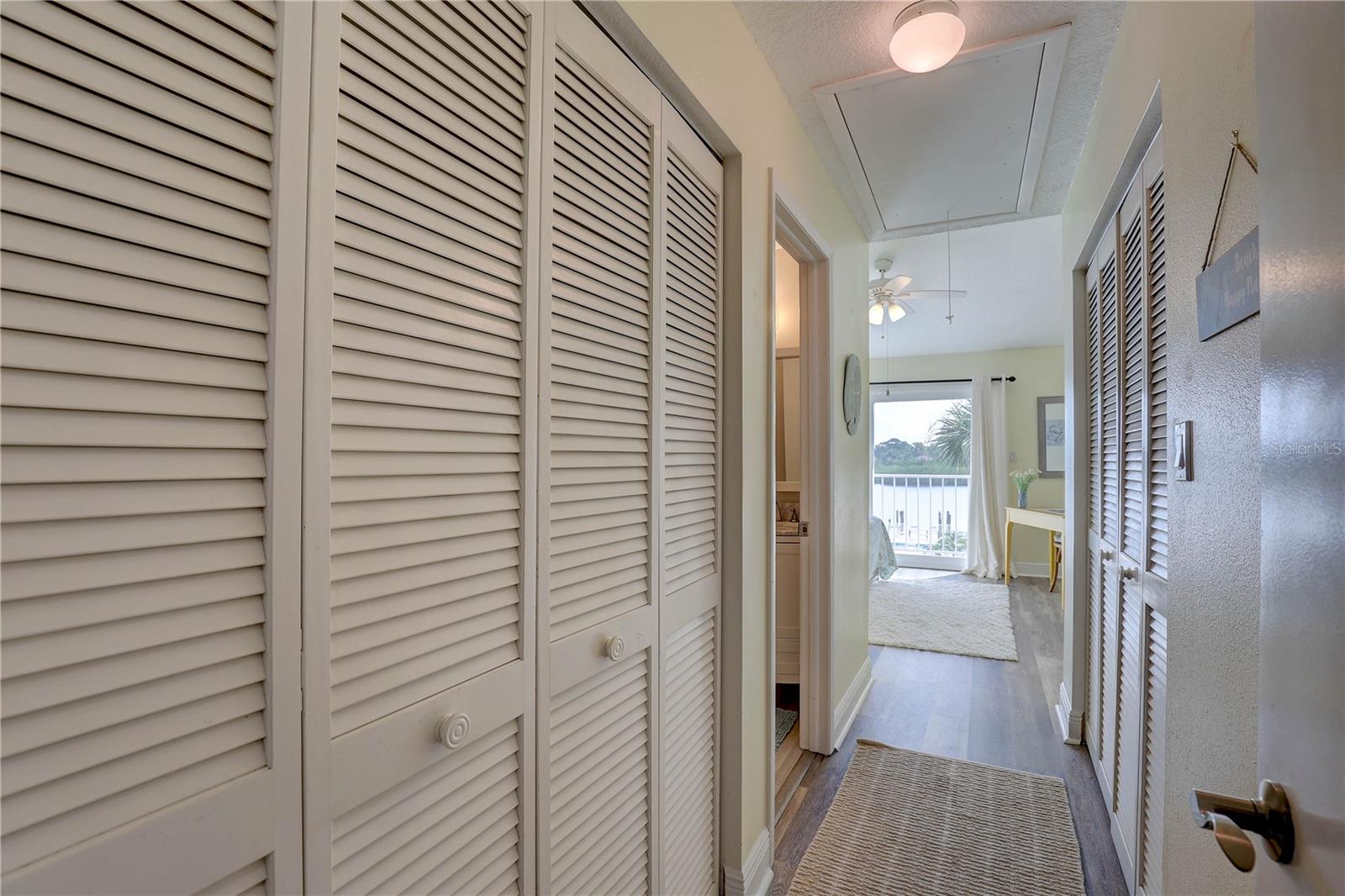 VISTA VILLAGE TWNHMS - Residential