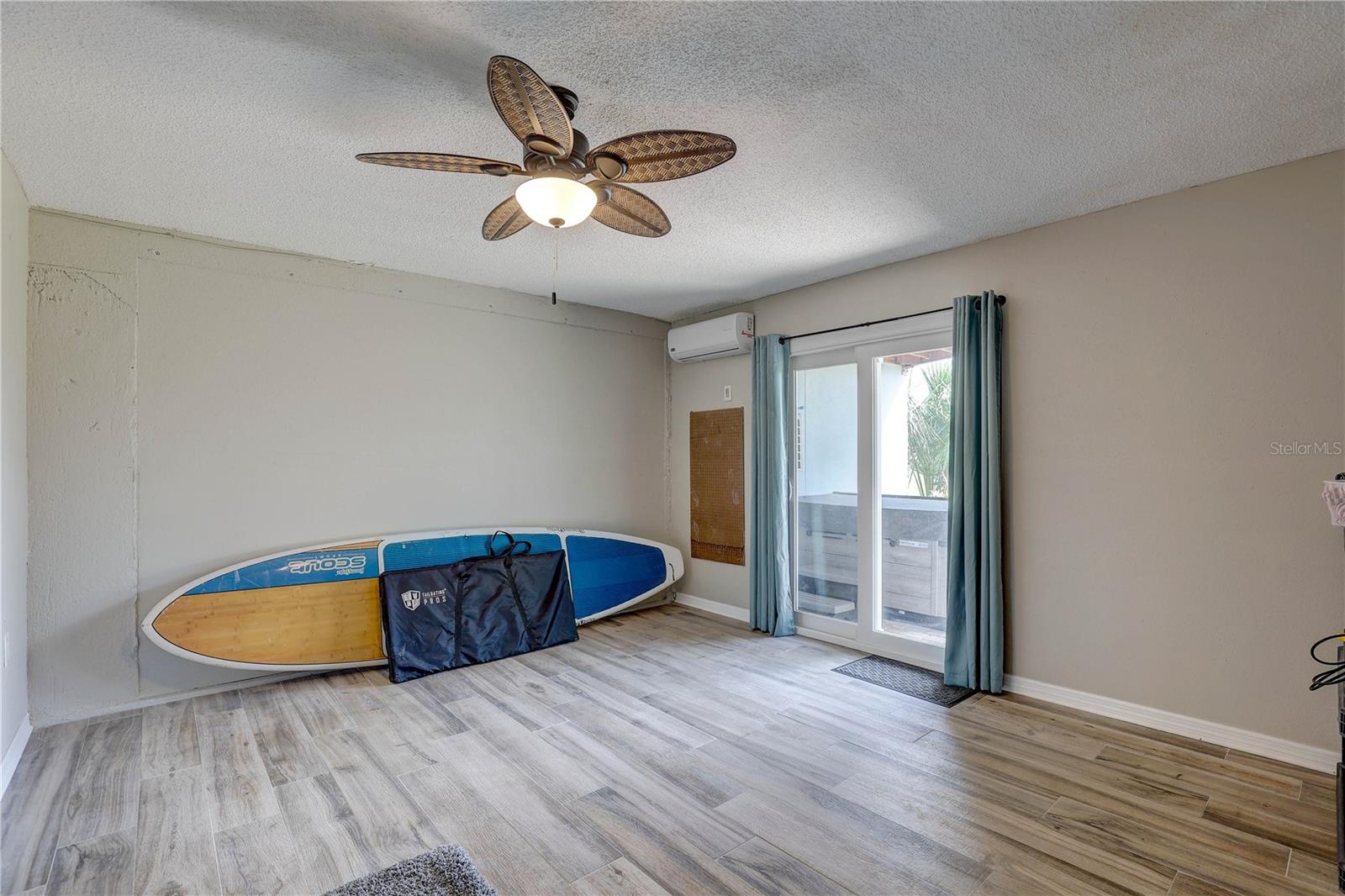 VISTA VILLAGE TWNHMS - Residential