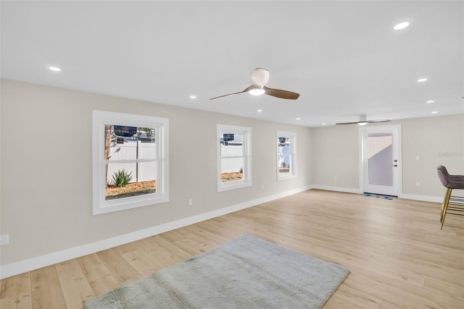 BARRINGTON HILLS - Residential