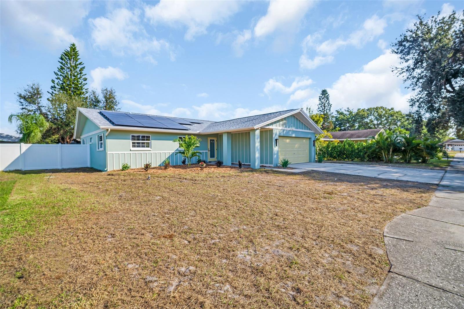 BARRINGTON HILLS - Residential