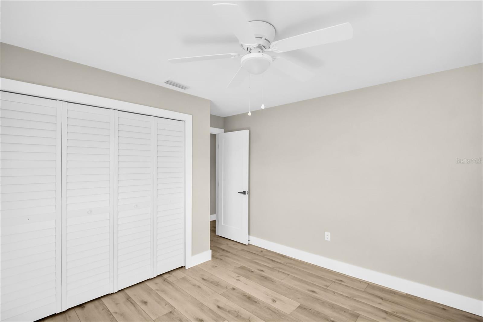 BARRINGTON HILLS - Residential