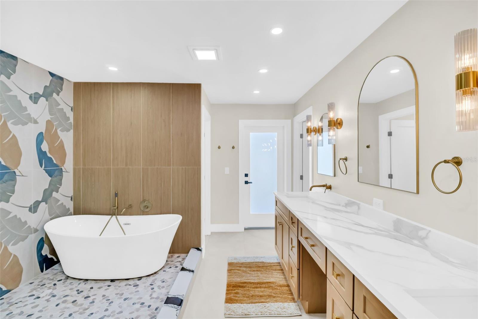 BARRINGTON HILLS - Residential