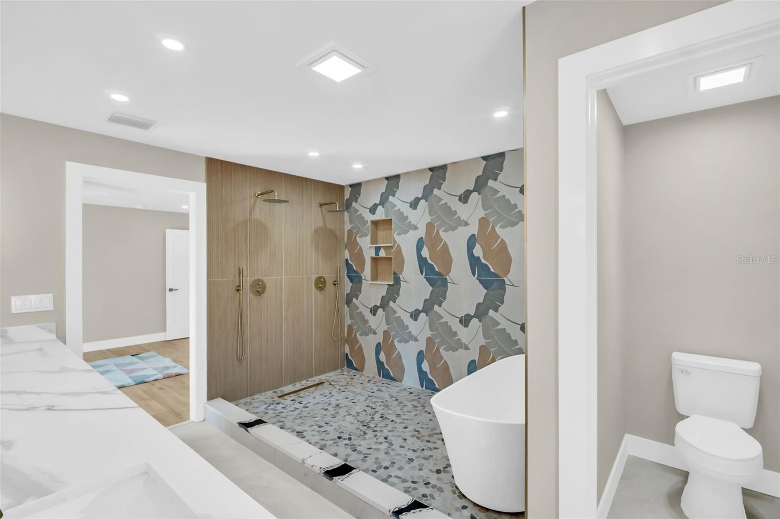 BARRINGTON HILLS - Residential